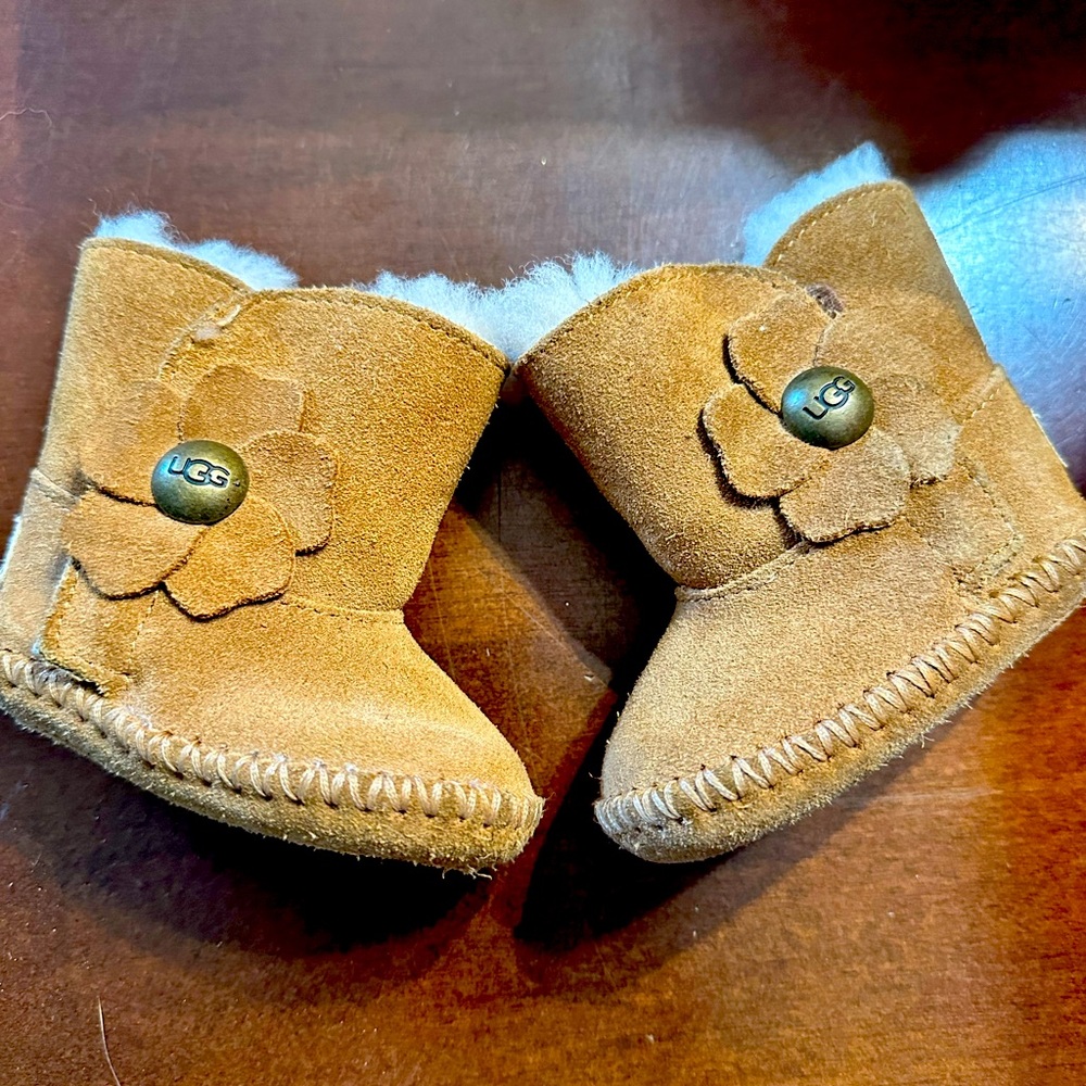 Infant ugg boots